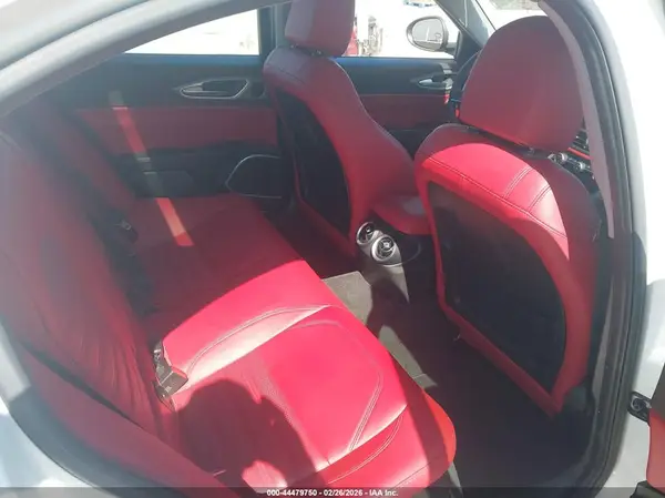 ZARFAEEN7H7562172 2017 ALFA ROMEO GIULIA - Image 8