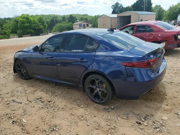 ZARFAEEN7J7572769 2018 ALFA ROMEO GIULIA - Image 2