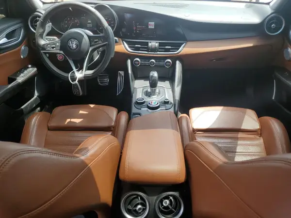 ZARFAEEN7J7572769 2018 ALFA ROMEO GIULIA - Image 8
