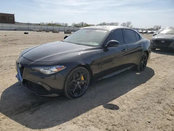 ZARFAEEN8H7538074 2017 ALFA ROMEO GIULIA - Image 1