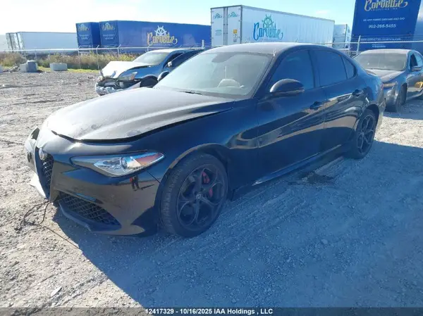 ZARFAEEN8H7546367 2017 ALFA ROMEO GIULIA - Image 2