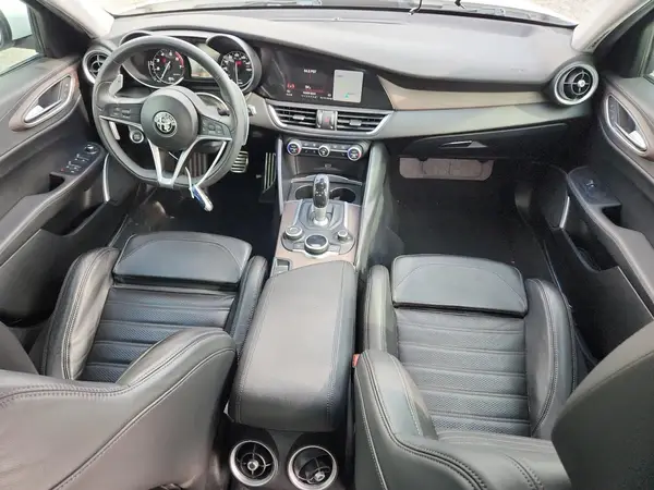 ZARFAEEN8H7549589 2017 ALFA ROMEO GIULIA - Image 8