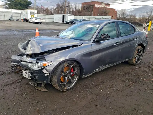 ZARFAEEN8J7572232 2018 ALFA ROMEO GIULIA