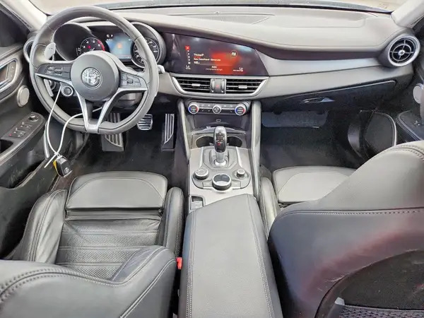 ZARFAEEN8J7578614 2018 ALFA ROMEO GIULIA - Image 8