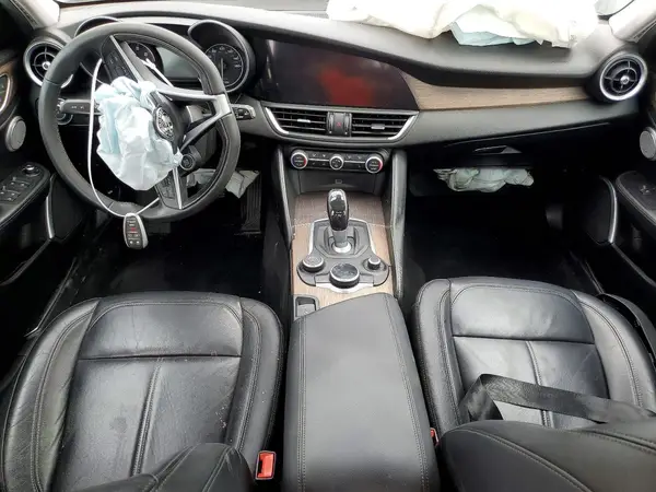 ZARFAEEN9H7552730 2017 ALFA ROMEO GIULIA - Image 8