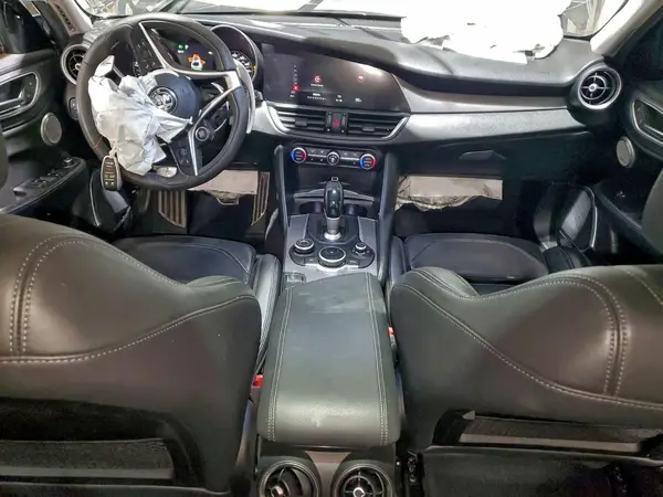 ZARFAEEN9H7553022 2017 ALFA ROMEO GIULIA - Image 8