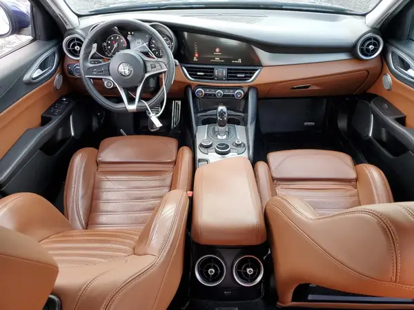 ZARFAEEN9H7557264 2017 ALFA ROMEO GIULIA - Image 8