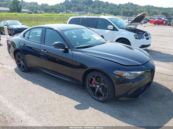 ZARFAEEN9H7562237 2017 ALFA ROMEO GIULIA