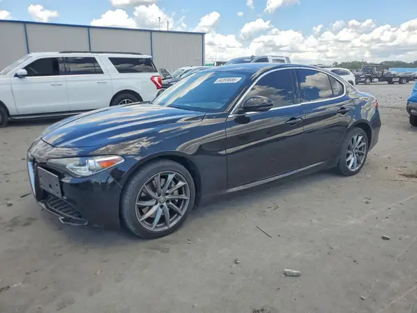 ZARFAEEN9J7563779 2018 ALFA ROMEO GIULIA - Image 1