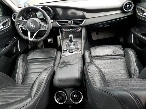 ZARFAEEN9J7566181 2018 ALFA ROMEO GIULIA - Image 8