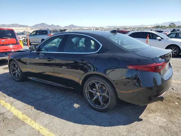ZARFAEEN9J7569954 2018 ALFA ROMEO GIULIA - Image 2