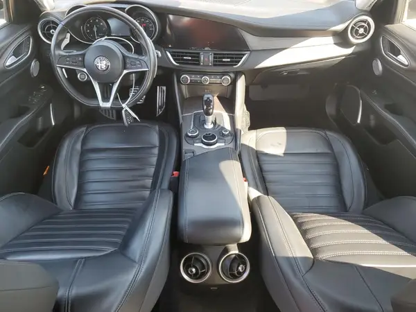 ZARFAEEN9J7569954 2018 ALFA ROMEO GIULIA - Image 8