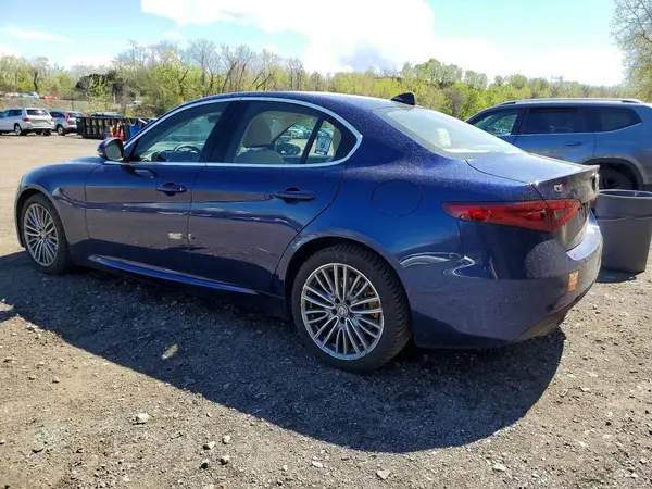 ZARFAEEN9J7575737 2018 ALFA ROMEO GIULIA - Image 2