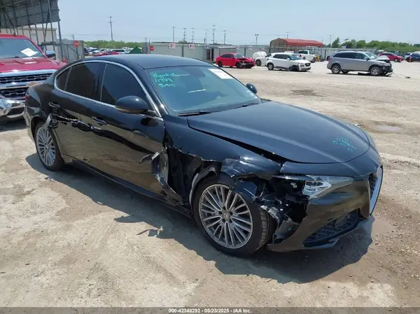 ZARFAEEN9J7576371 2018 ALFA ROMEO GIULIA - Image 1