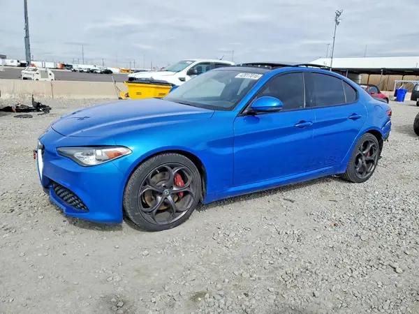 ZARFAEEN9J7589847 2018 ALFA ROMEO GIULIA - Image 1