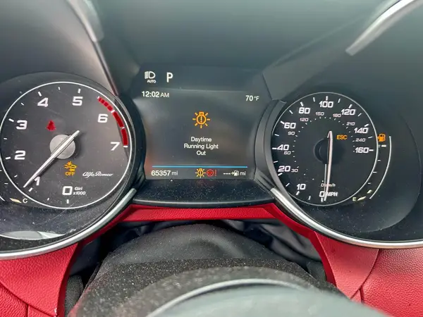 ZARFAEEN9J7592697 2018 ALFA ROMEO GIULIA - Image 8