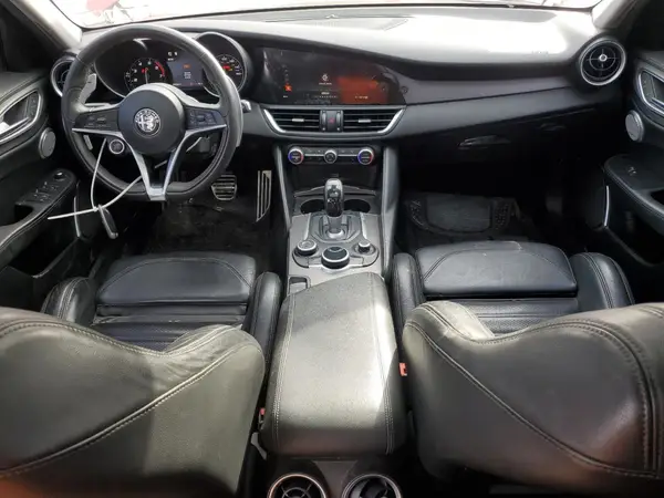ZARFAEEN9J7597706 2018 ALFA ROMEO GIULIA - Image 8