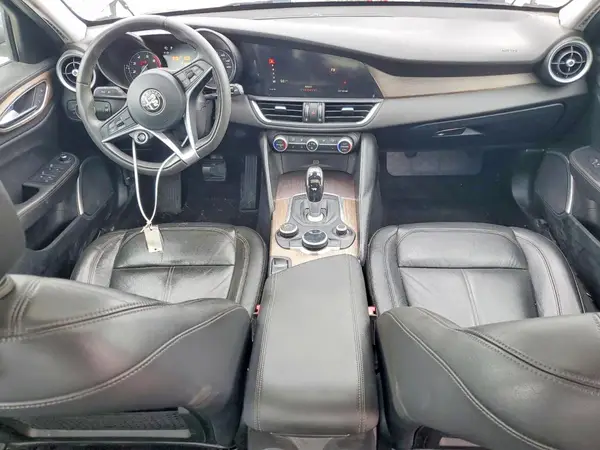 ZARFAEENXH7541901 2017 ALFA ROMEO GIULIA - Image 8