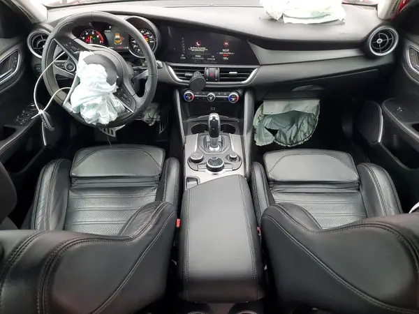 ZARFAEENXH7549853 2017 ALFA ROMEO GIULIA - Image 8