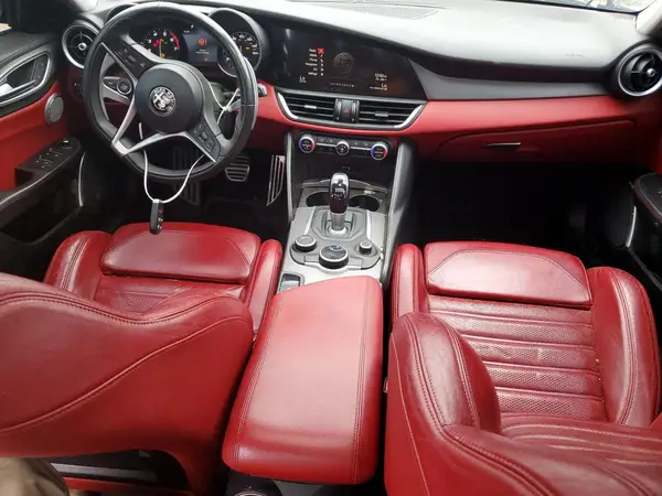 ZARFAEENXH7551215 2017 ALFA ROMEO GIULIA - Image 8
