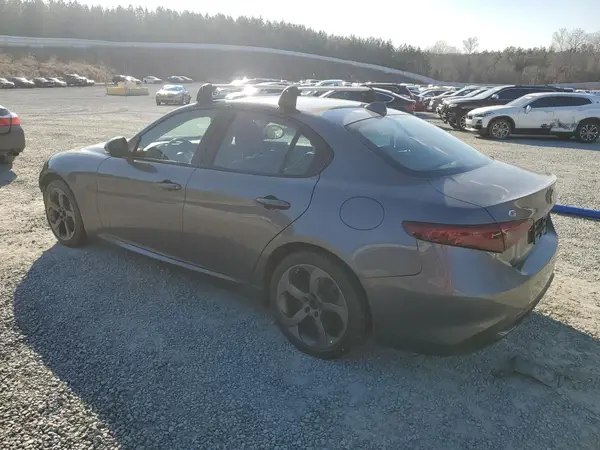ZARFAEENXH7556284 2017 ALFA ROMEO GIULIA - Image 2