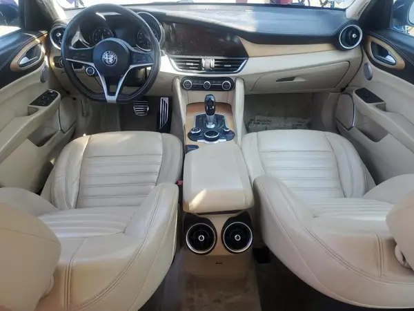 ZARFAEENXH7560349 2017 ALFA ROMEO GIULIA - Image 8