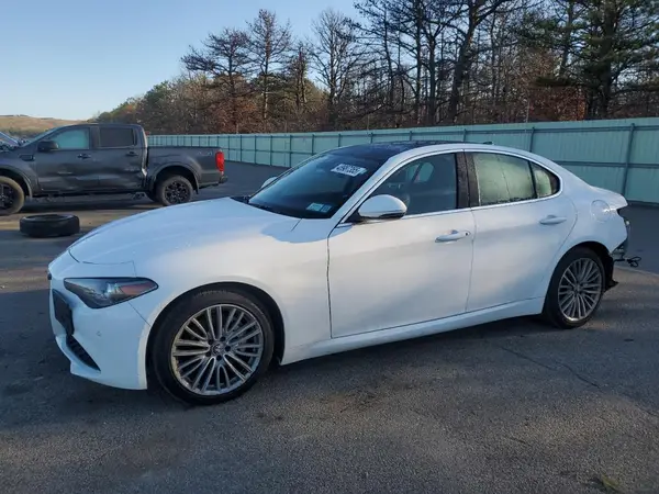 ZARFAEENXJ7570028 2018 ALFA ROMEO GIULIA - Image 1