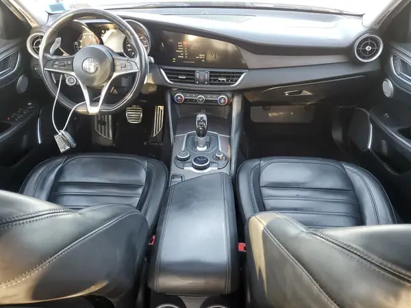 ZARFAEENXJ7570028 2018 ALFA ROMEO GIULIA - Image 8
