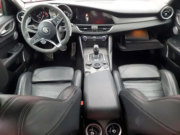 ZARFAEENXJ7576203 2018 ALFA ROMEO GIULIA - Image 8