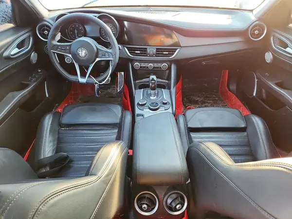 ZARFAEENXJ7580056 2018 ALFA ROMEO GIULIA - Image 8