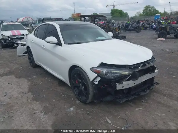 ZARFAEENXJ7580235 2018 ALFA ROMEO GIULIA - Image 1