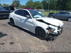 ZARFAEENXJ7597245 2018 ALFA ROMEO GIULIA