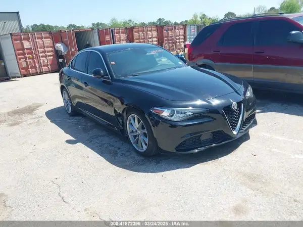 ZARFAMAN0K7598745 2019 ALFA ROMEO GIULIA - Image 1