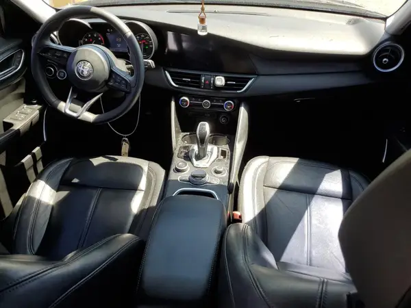 ZARFAMAN0L7623869 2020 ALFA ROMEO GIULIA - Image 8