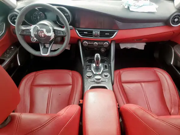 ZARFAMAN0M7638969 2021 ALFA ROMEO GIULIA - Image 8
