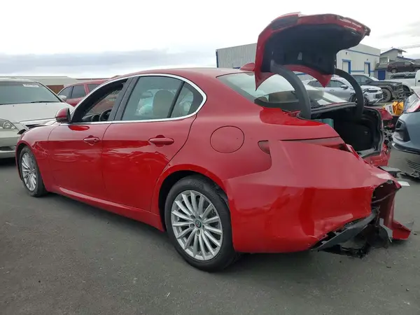 ZARFAMAN0M7639930 2021 ALFA ROMEO GIULIA - Image 2