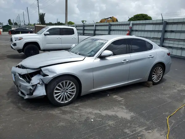 ZARFAMAN0M7642049 2021 ALFA ROMEO GIULIA - Image 1