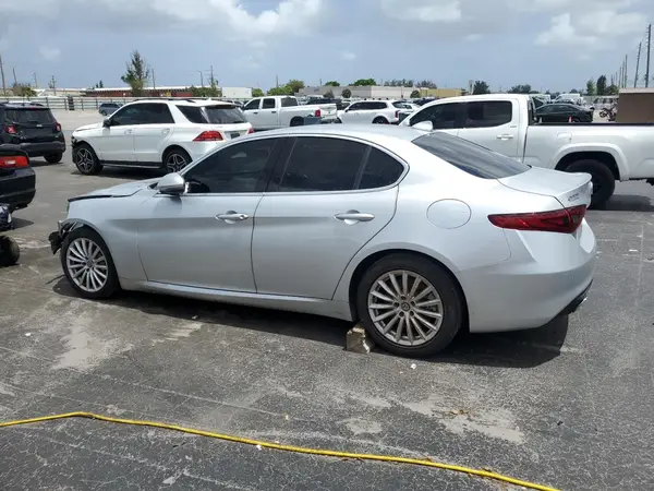ZARFAMAN0M7642049 2021 ALFA ROMEO GIULIA - Image 2