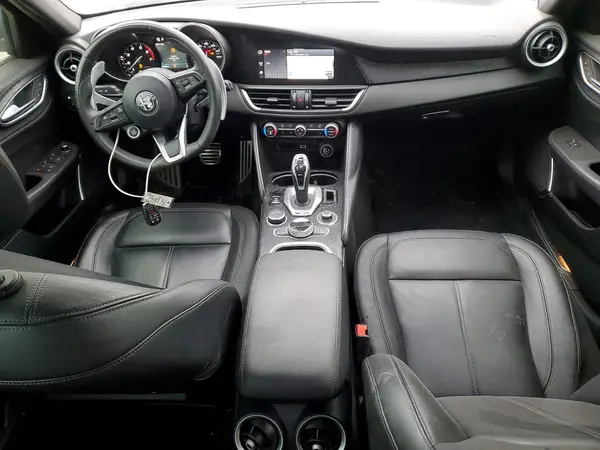 ZARFAMAN0N7656373 2022 ALFA ROMEO GIULIA - Image 8