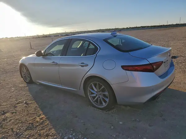 ZARFAMAN1K7597989 2019 ALFA ROMEO GIULIA - Image 2