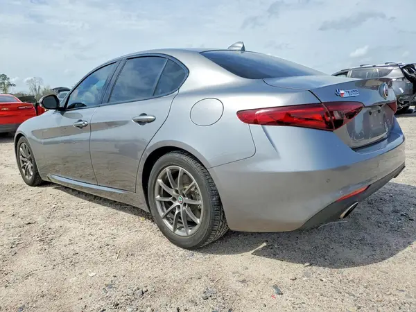 ZARFAMAN1K7599953 2019 ALFA ROMEO GIULIA - Image 2