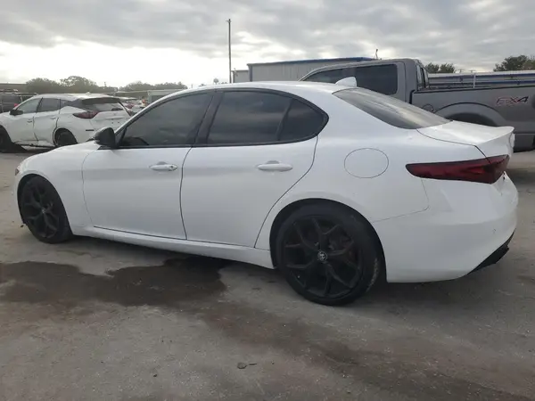 ZARFAMAN1K7619490 2019 ALFA ROMEO GIULIA - Image 2