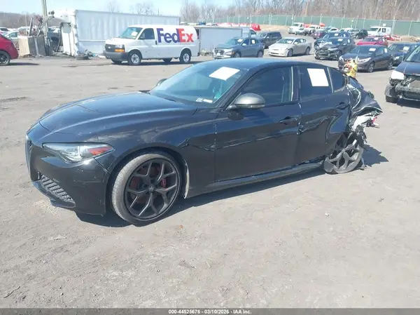 ZARFAMAN1K7622714 2019 ALFA ROMEO GIULIA - Image 2