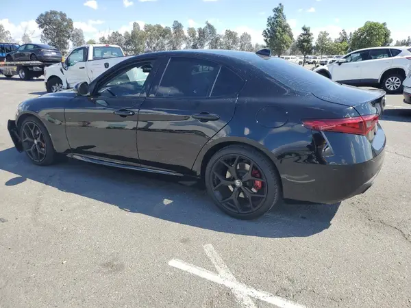 ZARFAMAN1L7636422 2020 ALFA ROMEO GIULIA - Image 2