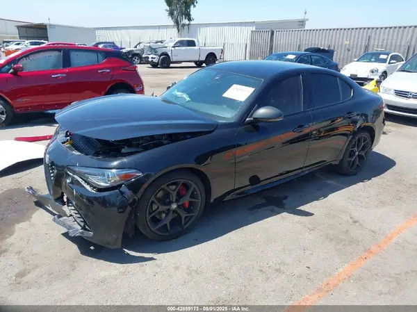ZARFAMAN1L7636744 2020 ALFA ROMEO GIULIA - Image 2