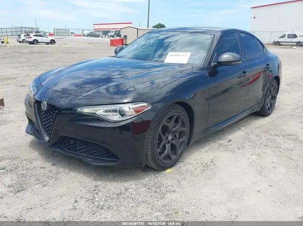 ZARFAMAN1M7639094 2021 ALFA ROMEO GIULIA - Image 2