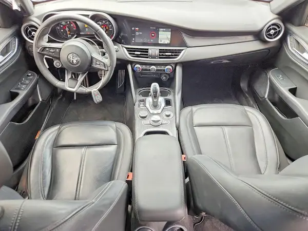 ZARFAMAN1N7660531 2022 ALFA ROMEO GIULIA - Image 8