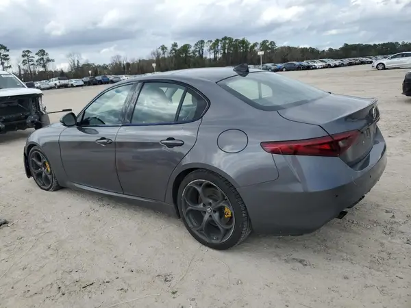 ZARFAMAN2K7600513 2019 ALFA ROMEO GIULIA - Image 2