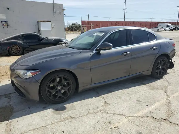 ZARFAMAN2K7621300 2019 ALFA ROMEO GIULIA - Image 1