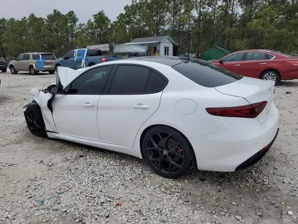 ZARFAMAN2K7622835 2019 ALFA ROMEO GIULIA - Image 2